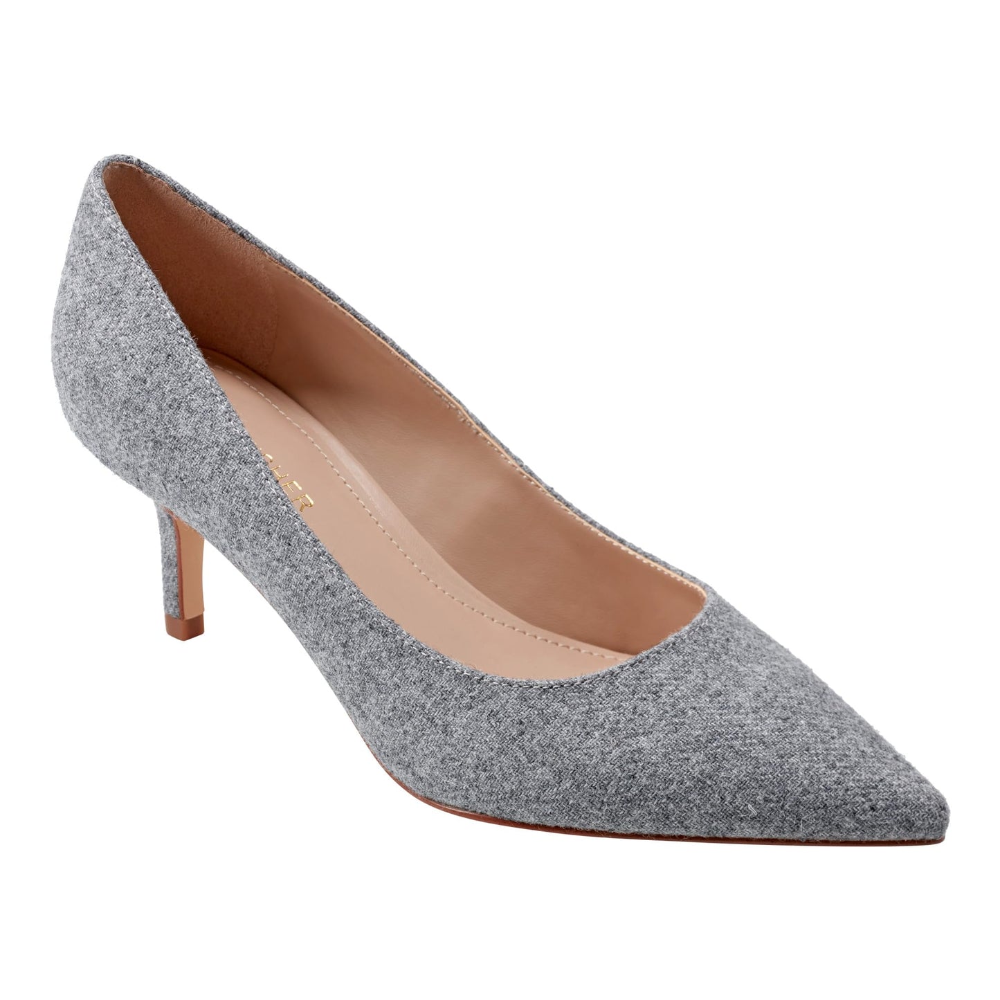 Minimal Pointed Toe Pumps for Elegant Occasions