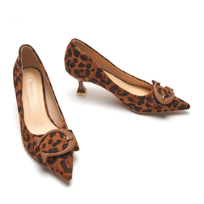 Minimal Kitten Heel Pumps for Elegant Daily Wear