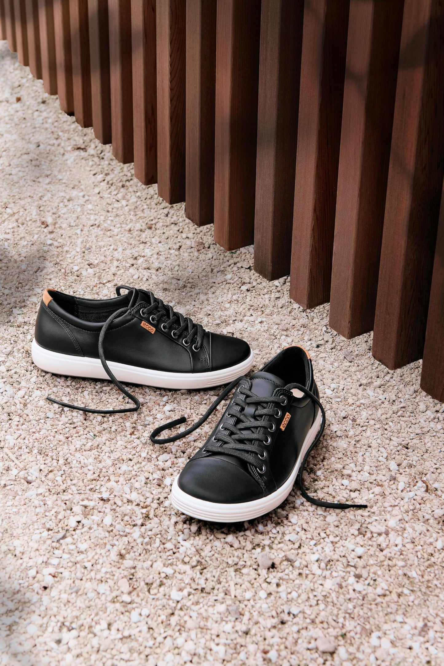 Minimal Leather Everyday Sneakers